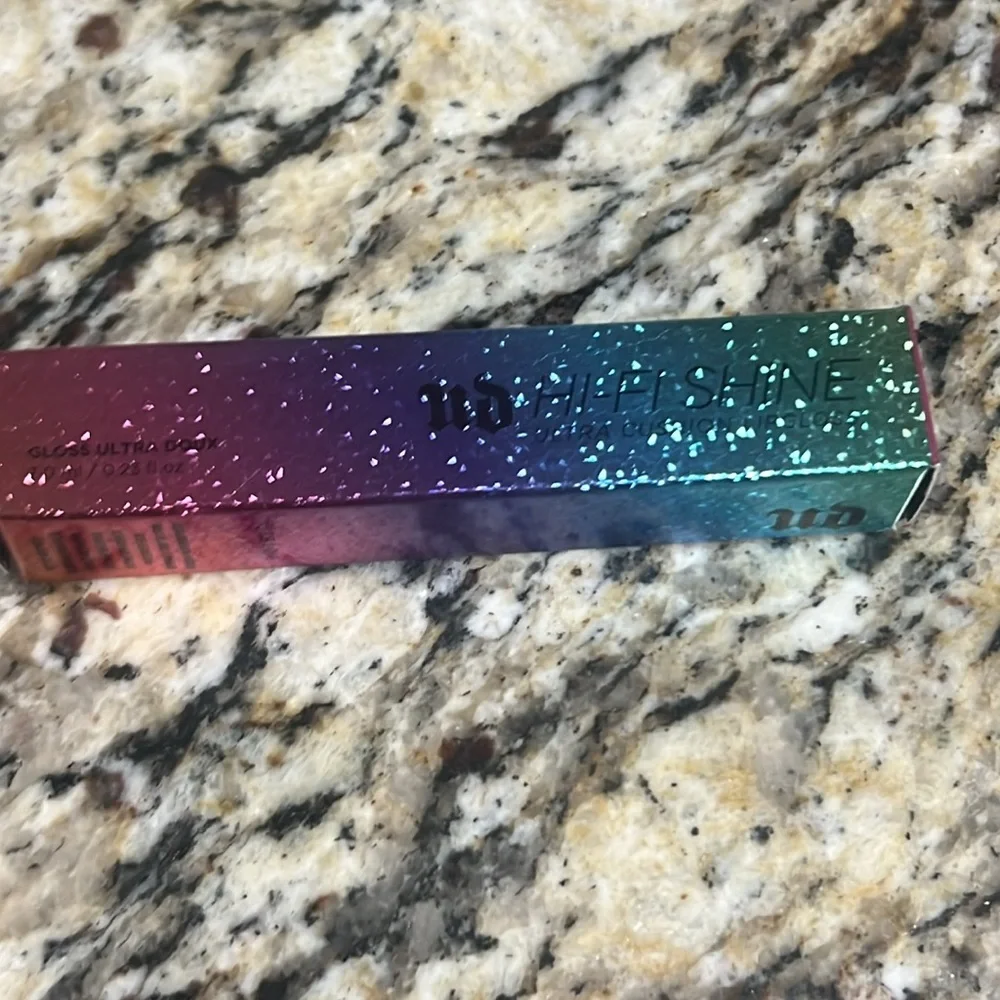 ♣️🌙Urban Decay Hot Love Hi Fi Shine Gloss
